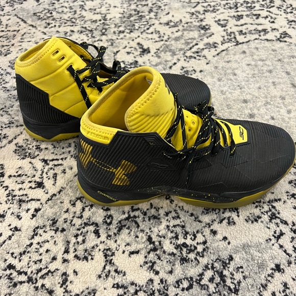 Under Armour Steph Curry Charged 
